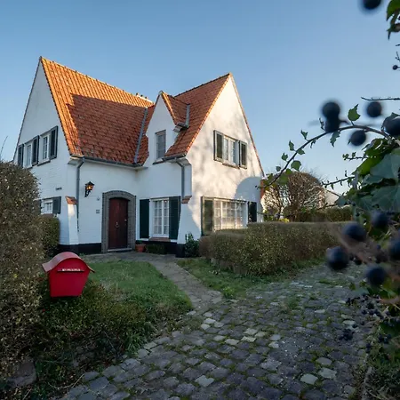 Villa Hamarrbo With Garden And Parking By Interhome