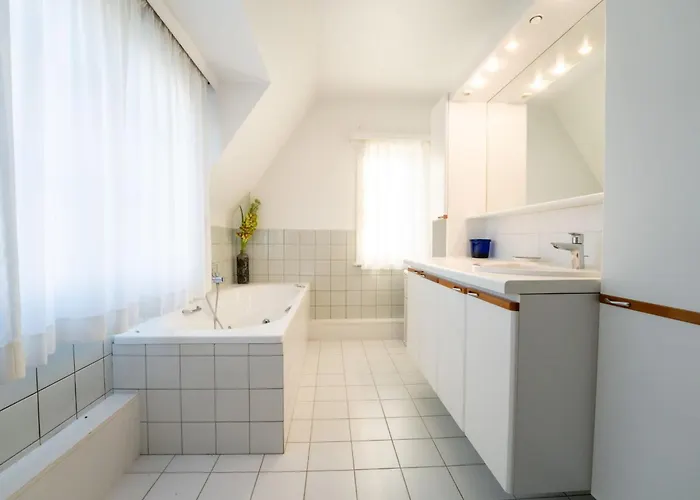 Hamarrbo With Garden And Parking By Interhome 别墅 德哈恩