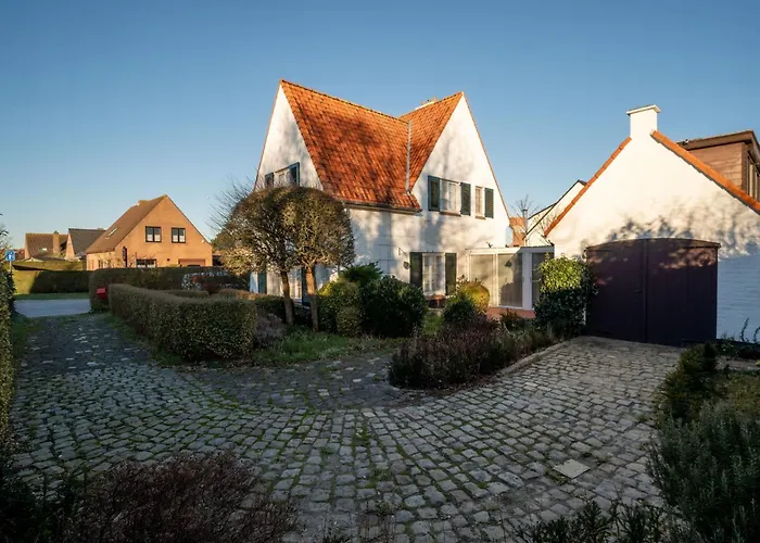 Hamarrbo With Garden And Parking By Interhome 别墅